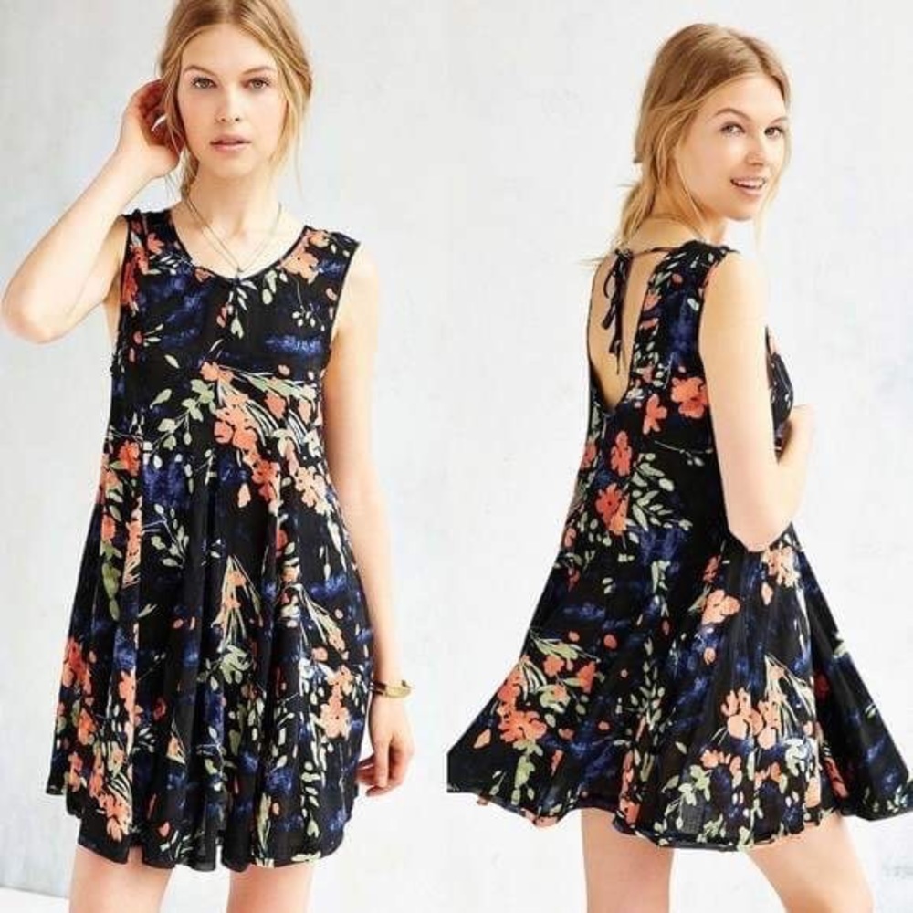 Ecote Floral Clary Godet Trapeze Skater Dress